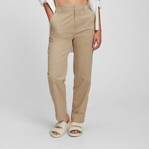 GAP Everyday Straight Up Khaki - Size 2